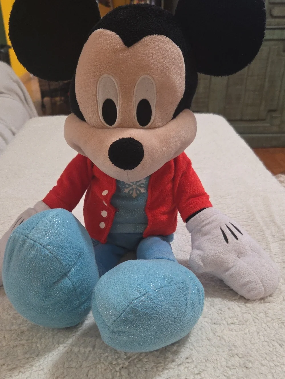 DISNEY SNOWFLAKE 20 IN MICKEY MOUSE STUFFED PLUSH TOY